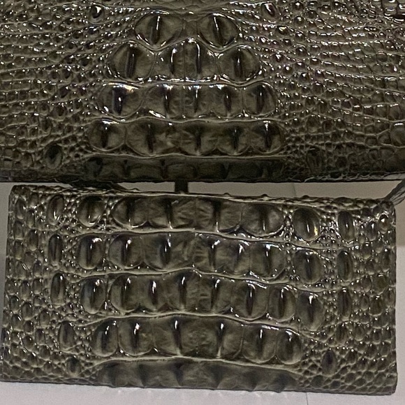 VERONICA in Hunter Melbourne - Picture 2 of 4